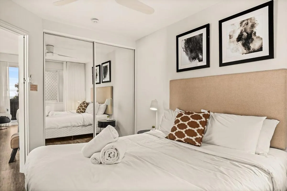 شقة Oceanview Retreat - 2 Mins Walk To Kirra Beach غولد كوست أستراليا